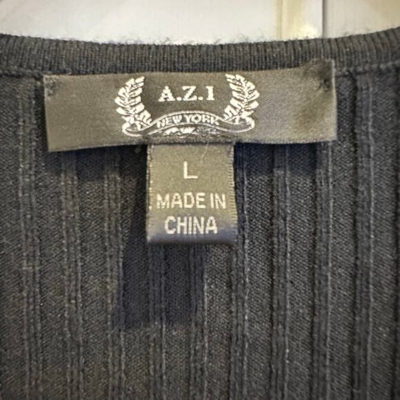 A.Z.I. New York Women Black V-Neck Dressy Sweater 3D Floral Appliqué Size L NWT - Picture 2 of 9